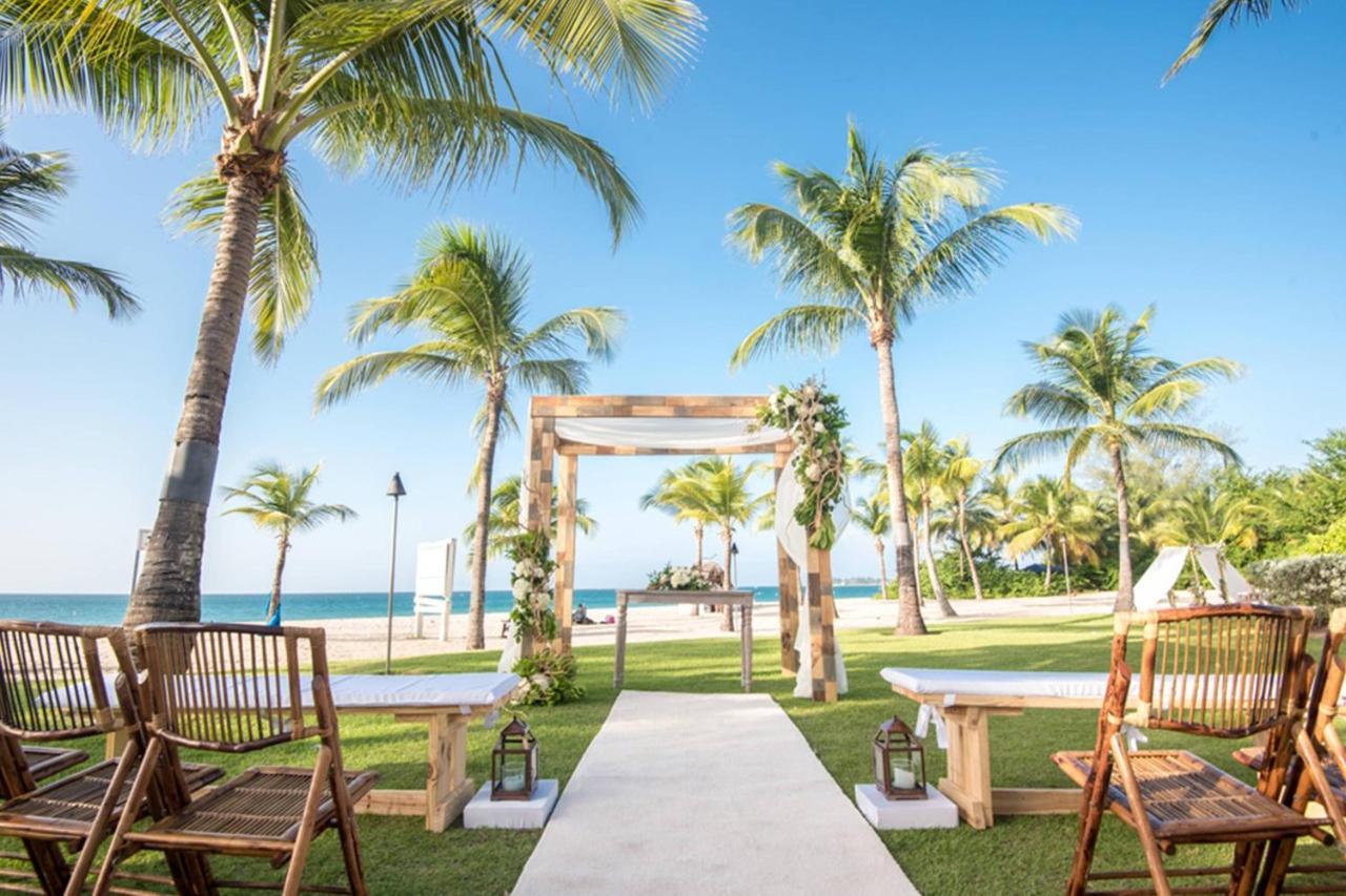 Courtyard By Marriott Isla Verde Beach Resort San Juan Zewnętrze zdjęcie